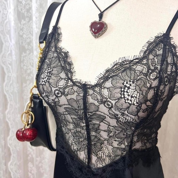 Victoria's Secret Black Lace Slip Dress Lingerie Size M Whimsi Goth Dark Fairy - Picture 5 of 7